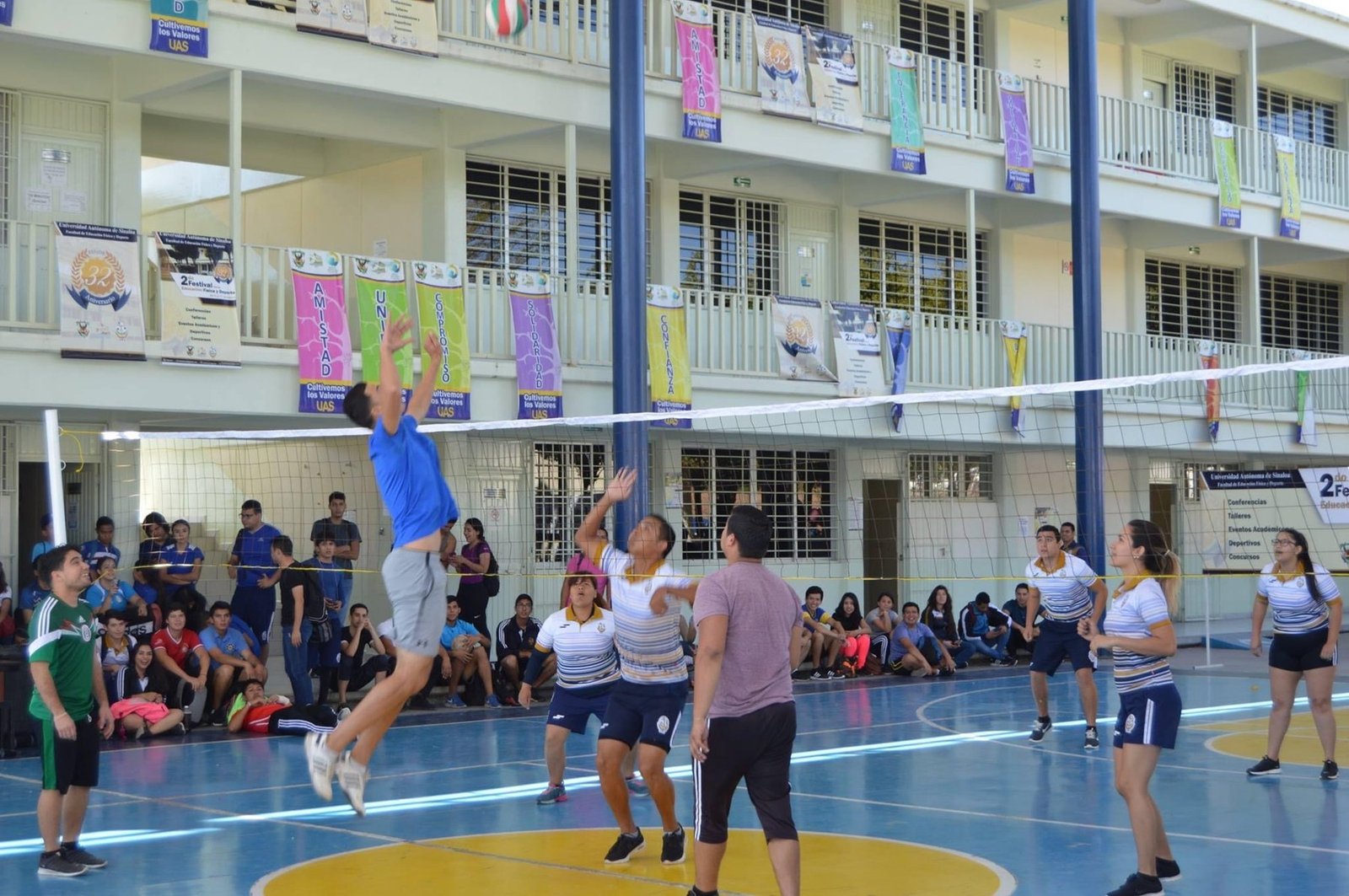 Actividad deportiva en las instalaciones de FEFyDE